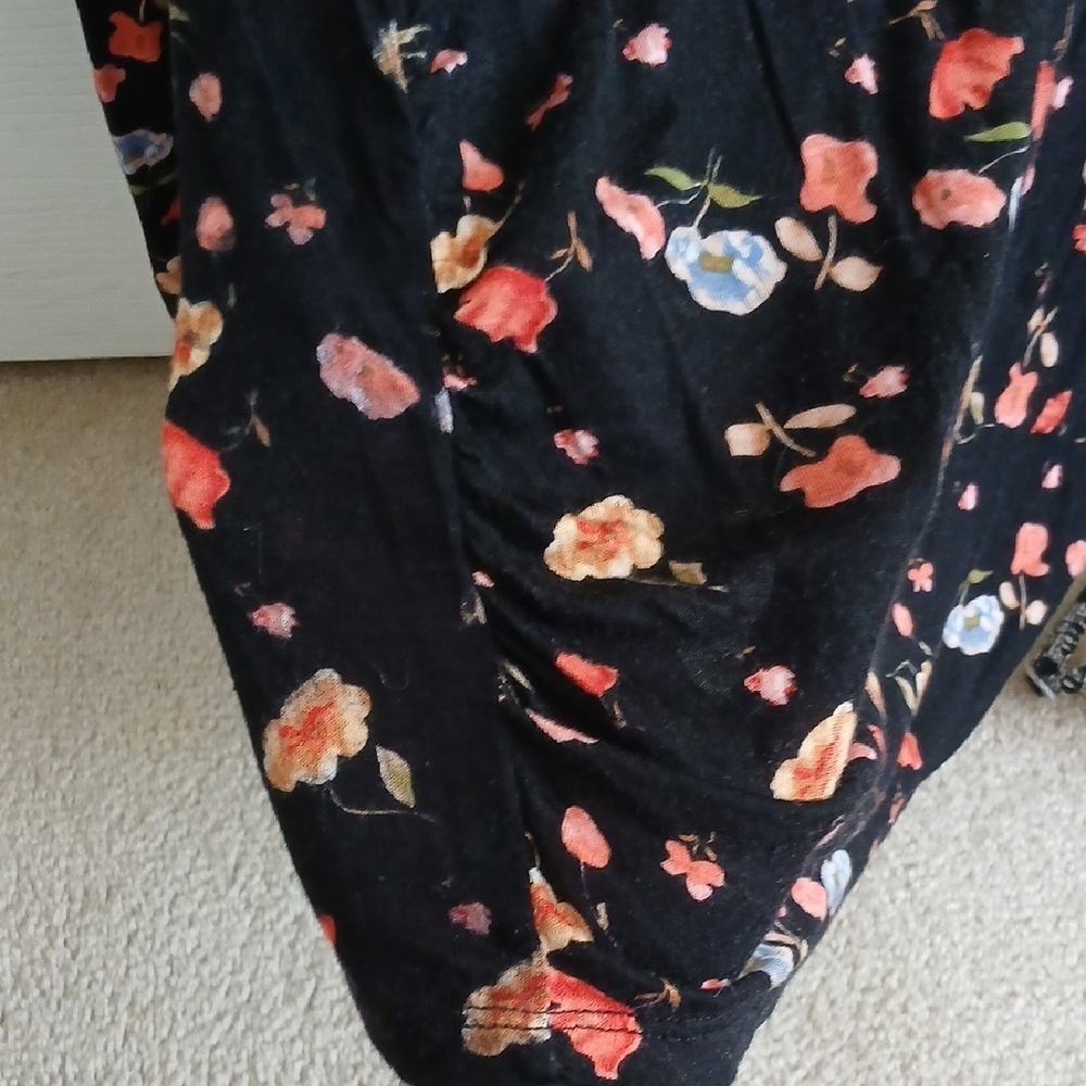 Floral Long Sleeve Top - Picture 5 of 7
